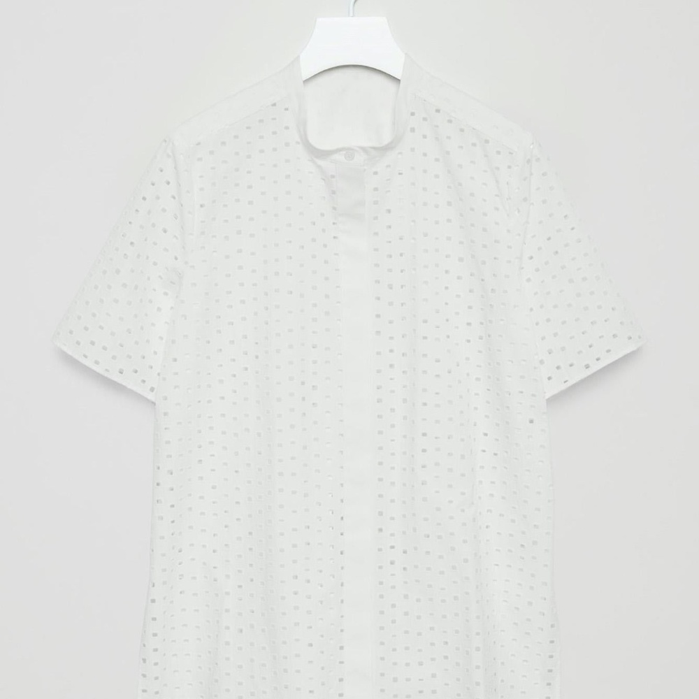 COS Cream Short Sleeve Eyelet Button Down Tunic Shirt Size 4 Collarless Cotton